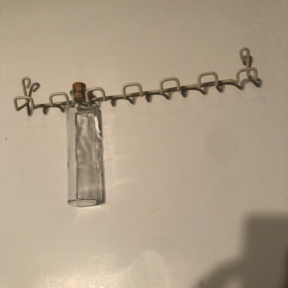 Six interesting spice bottles and holder to hang on your kitchen wall- new - Picture 8 of 8